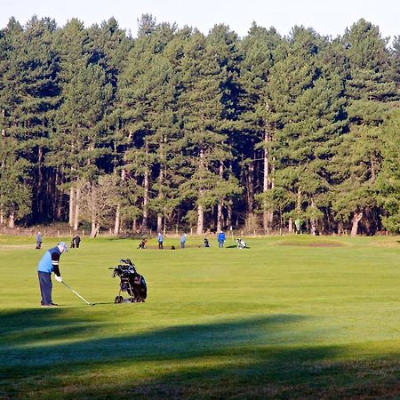 Bed and Breakfast Formby Pinewood Studio Екстер'єр фото